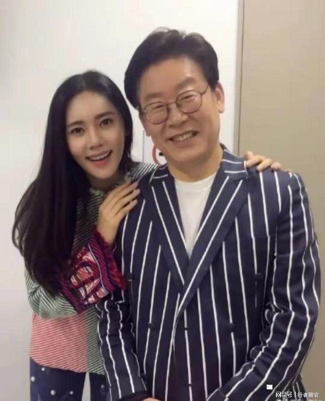 照两家人一起拍摄过节目私下关系很好J9国际网站秋瓷炫晒出和李在明的合(图2)