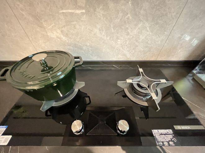 迎您-小区环境-户型-价格-地址-楼盘详情-周边配套-售楼处电话-交房时间J9九游会缦云上海(售楼处)首页网站-缦云上海销售中心(营销中心)楼盘欢(图16)